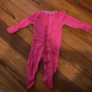 Magnetic me 0-3 sleeper